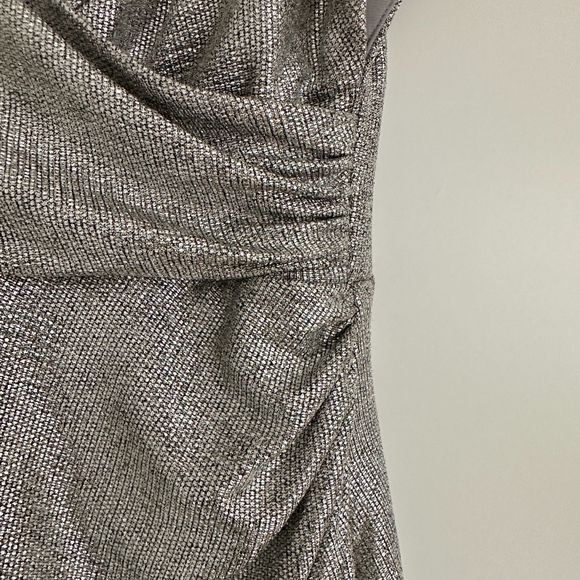 Ralph Lauren Silver Metallic Jersey Stretch Surplice Cold Shoulder Size 4P - Picture 10 of 10